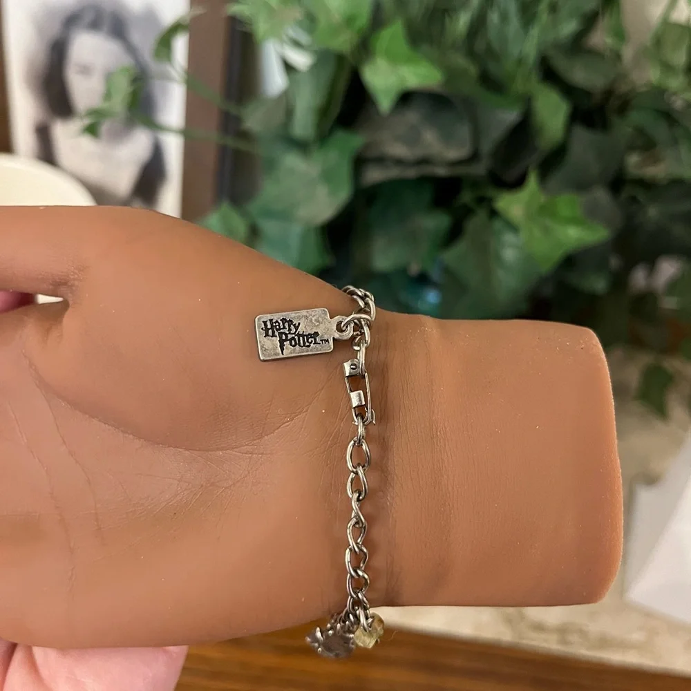 Harry Potter Charm Bracelet - Picture 3 of 8